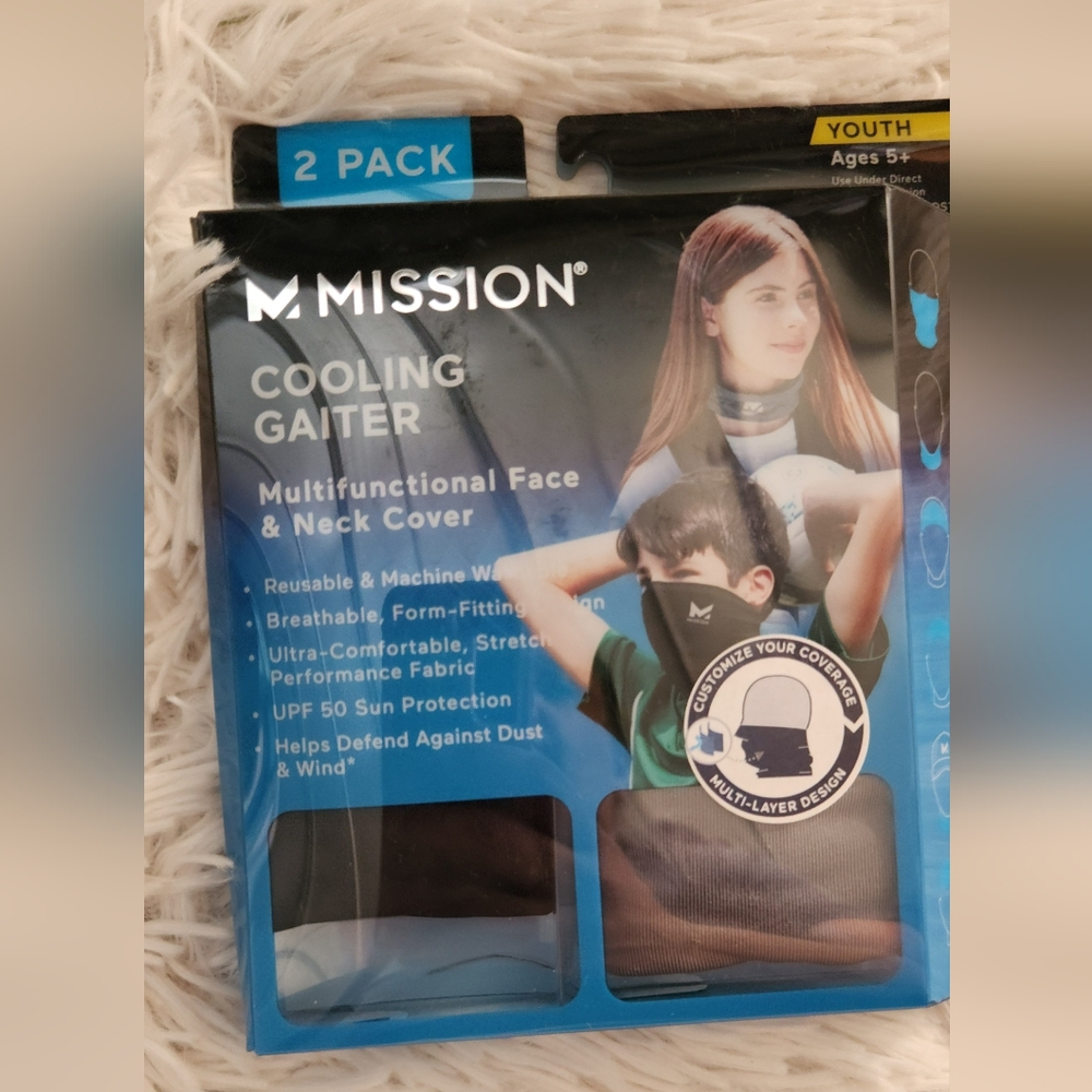 Mission Cooling Gaiter in Black
